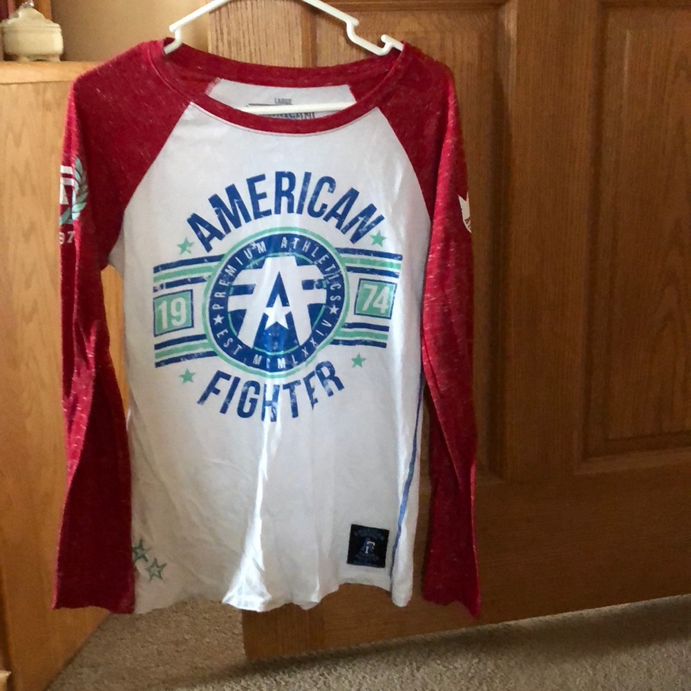 Long sleeve tee shirt